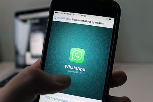 Klaptelefoon met WhatsApp in Oogophuizen kopen