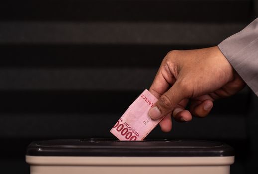 Rekenvoorbeeld van belastingvrij schenken in 2026 voor gezinnen in Oogophuizen