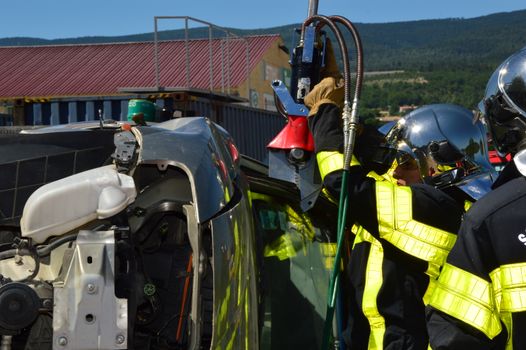 Ongeval in Oogophuizen: hulpdiensten naar dorpskern